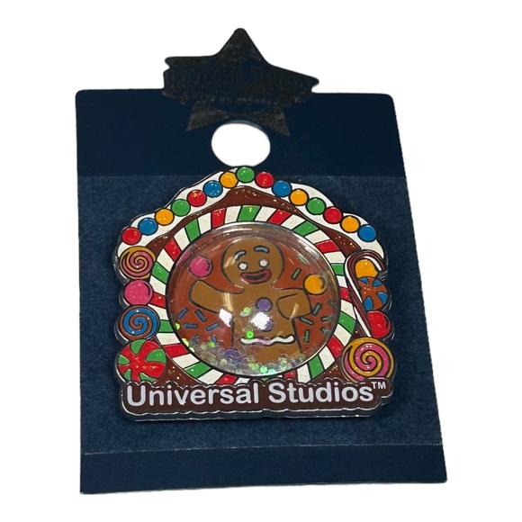 Universal Studios Shrek 4-D Gingerbread Man Holiday Glitter Pin - Picture 1 of 1